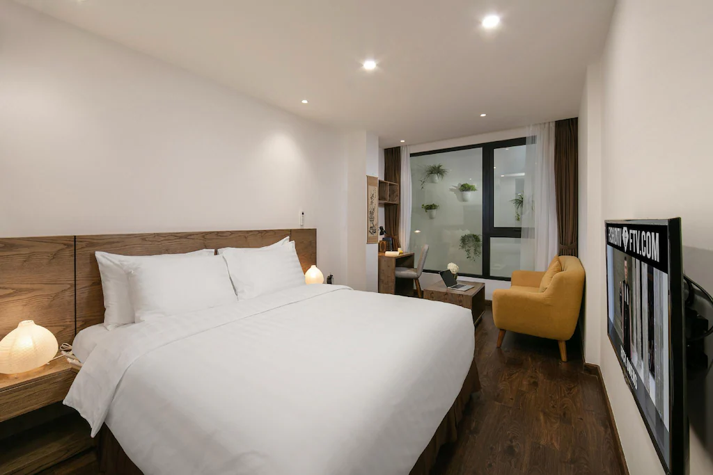 Hotel HCM 3 - Ảnh 3